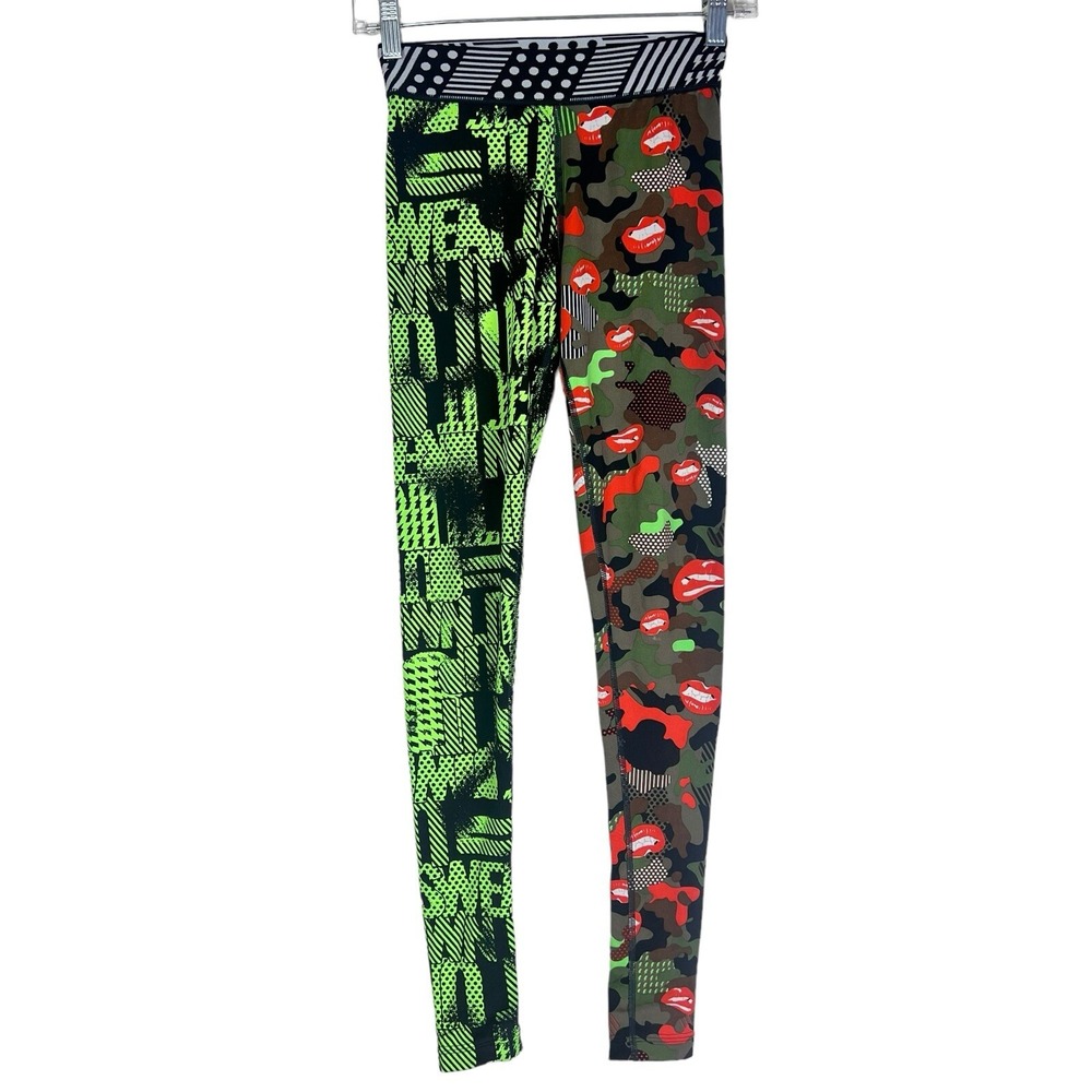 Zumba Wear Leggings Women Size XS Multicolor‎ Camouflage Camo Lips